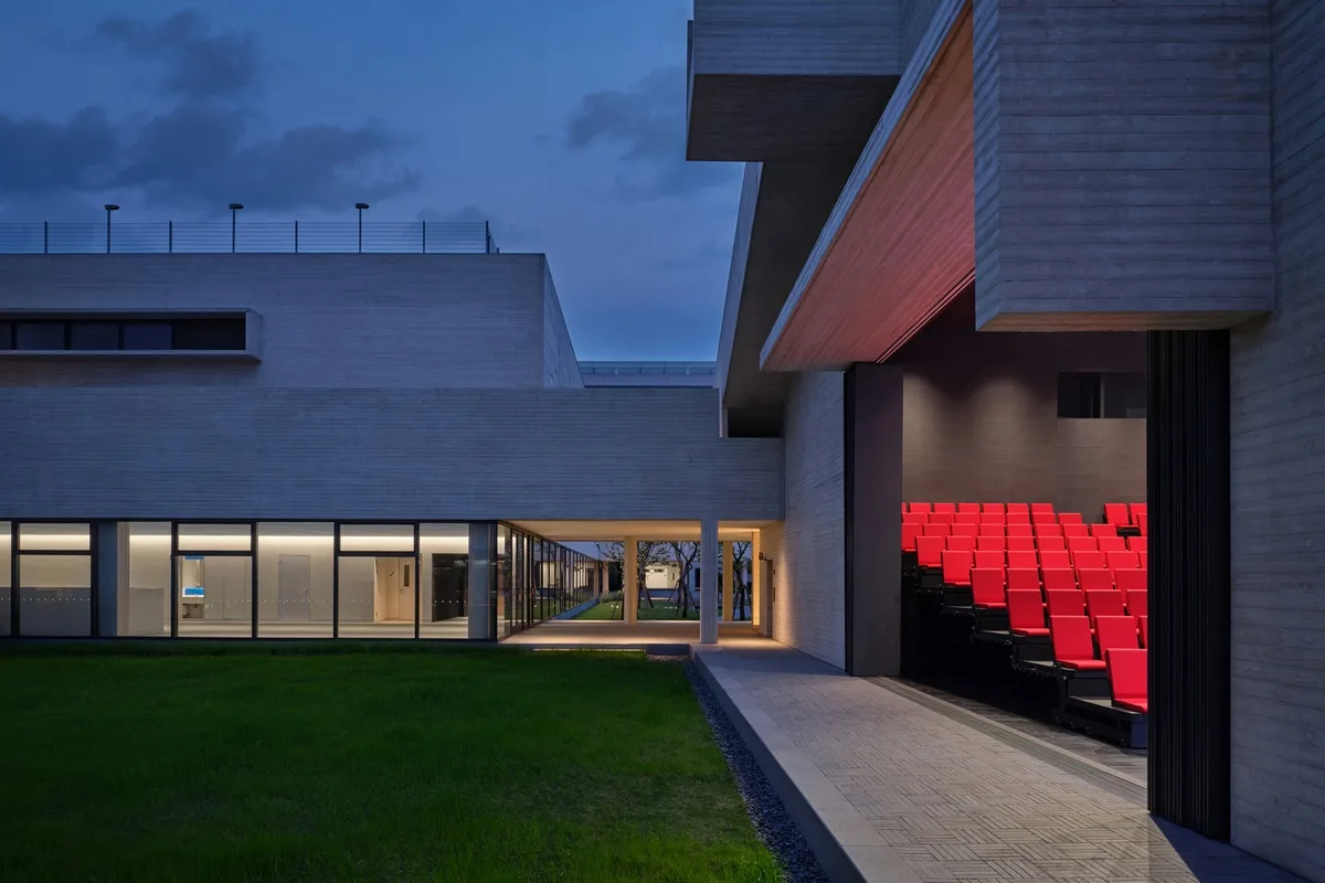 BIM建筑|山峰书院，苏州山峰双语学校文体中心 / OPEN 建筑事务所
