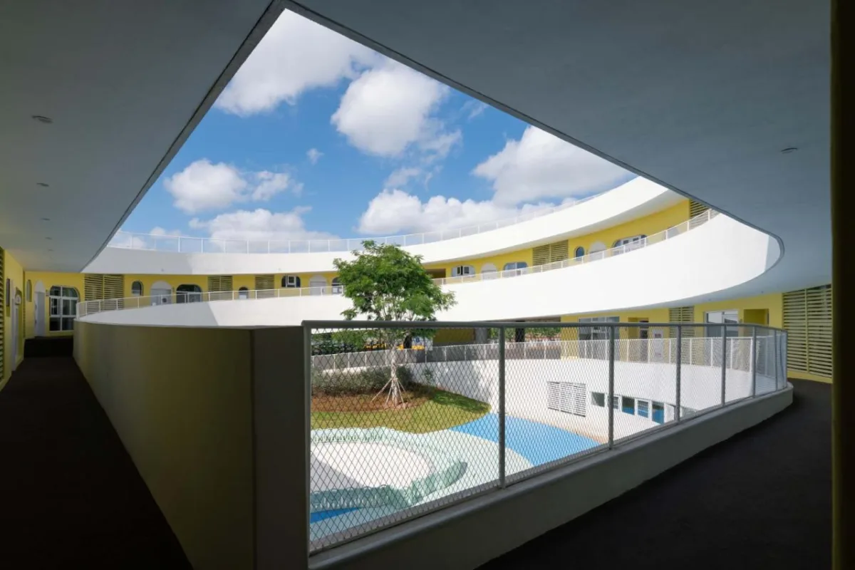 BIM建筑|海口江东寰岛实验学校 / 迹·建筑事务所