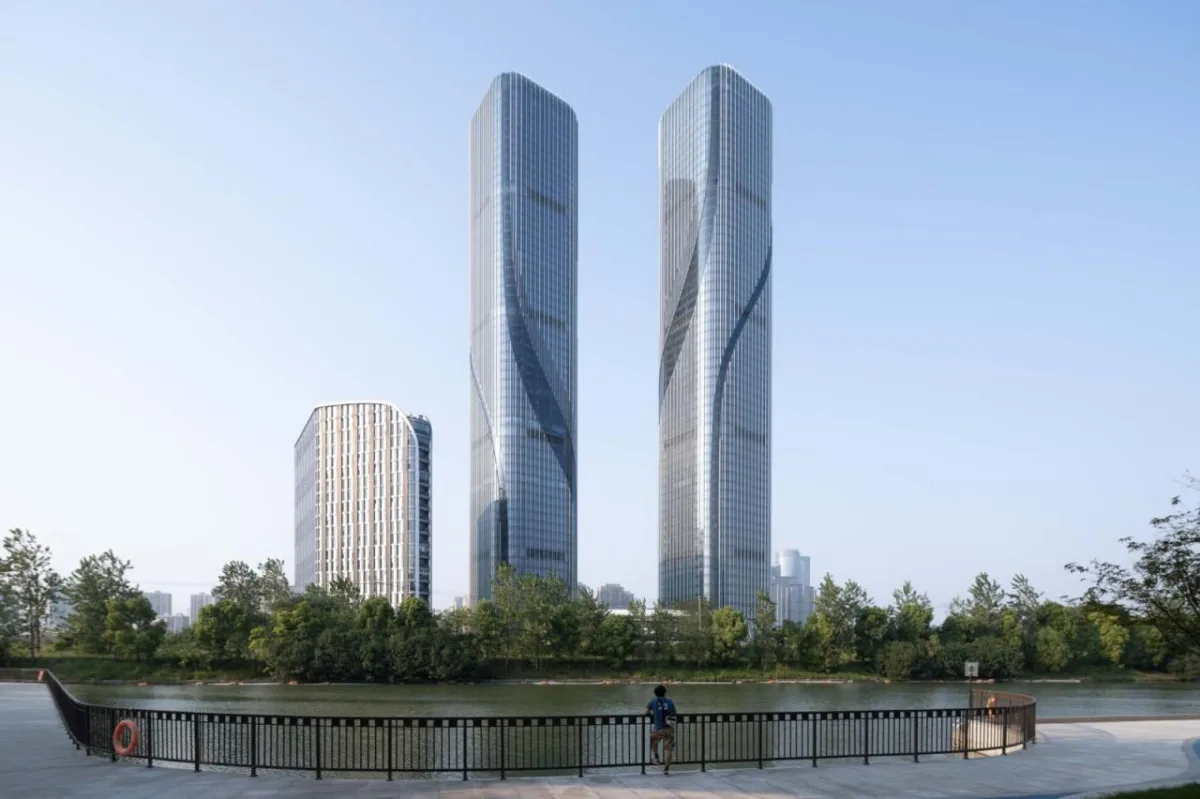 BIM建筑|钱江潮涌：杭州世茂智慧之门超高层城市综合体 / 姜平工作室