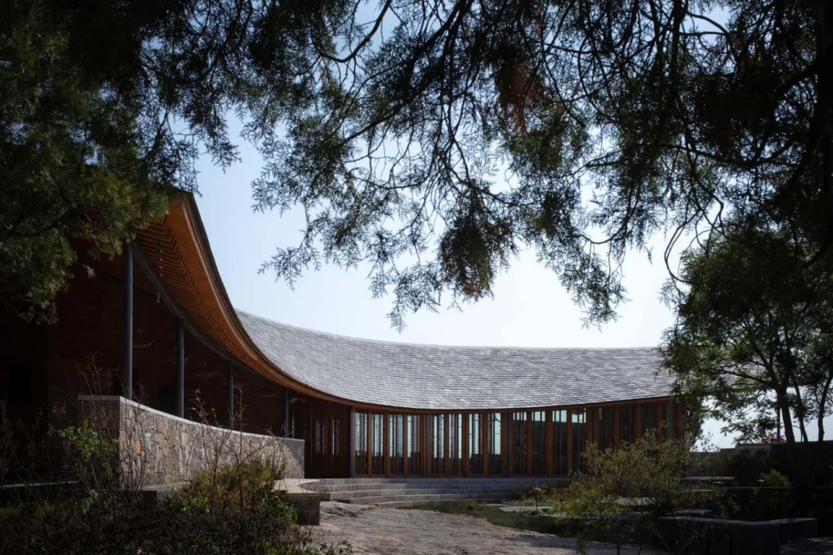 BIM建筑|咕咕来仪，大伾山悬崖驿站 / 繁星建筑工作室