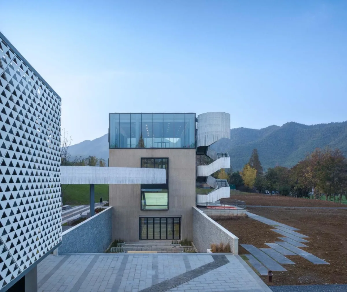 BIM建筑|余村印象青年图书馆 / 上海交通大学设计学院杜春宇团队