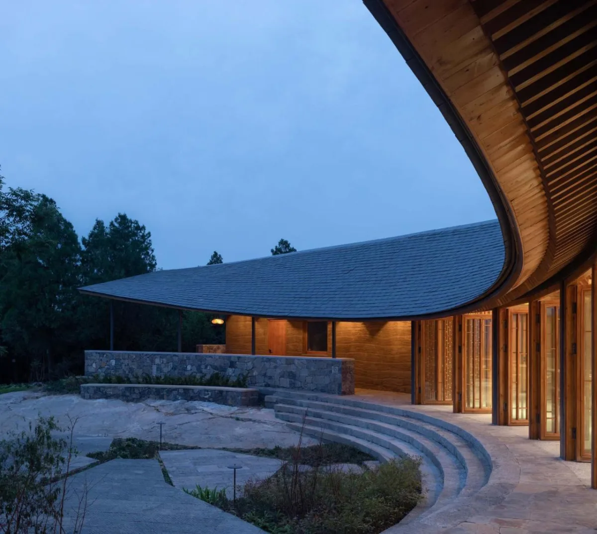 BIM建筑|咕咕来仪，大伾山悬崖驿站 / 繁星建筑工作室