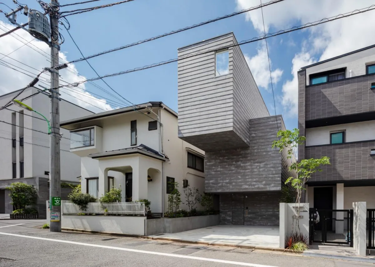 BIM建筑|错层悬挑结构，Shimouma住宅 / I.R.A.