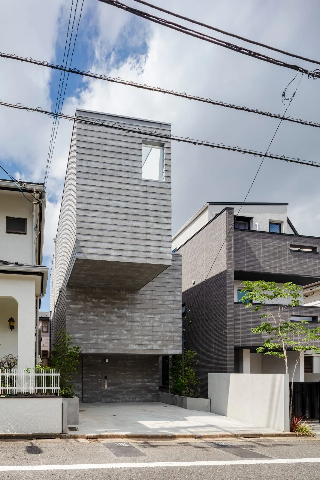 BIM建筑|错层悬挑结构，Shimouma住宅 / I.R.A.