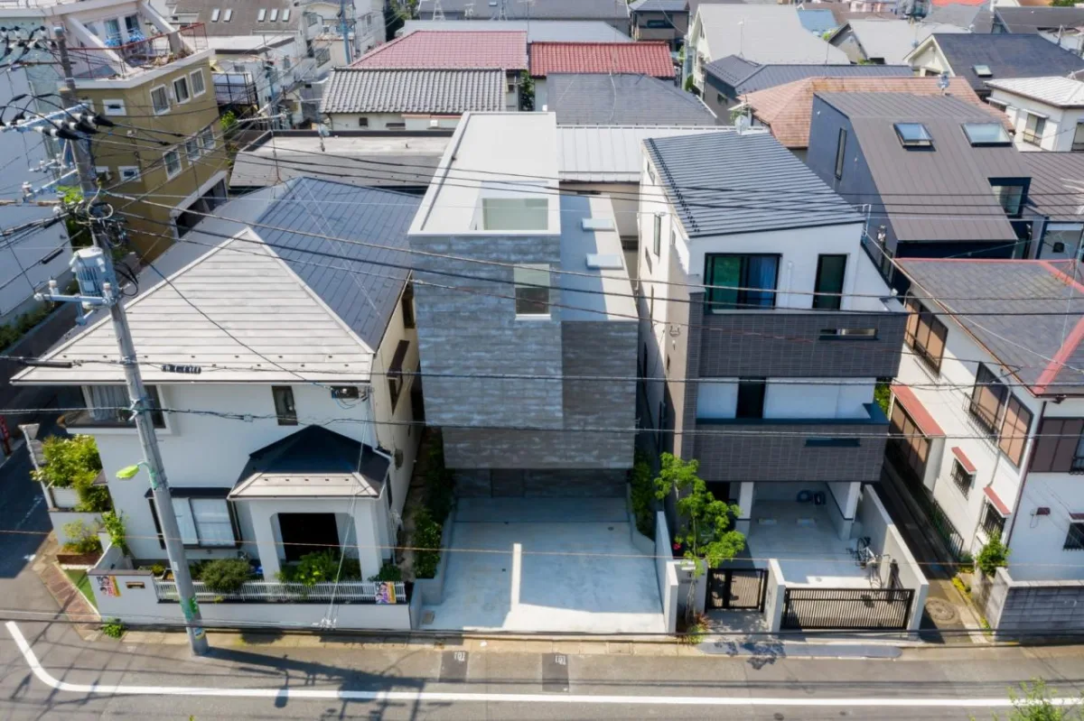 BIM建筑|错层悬挑结构，Shimouma住宅 / I.R.A.