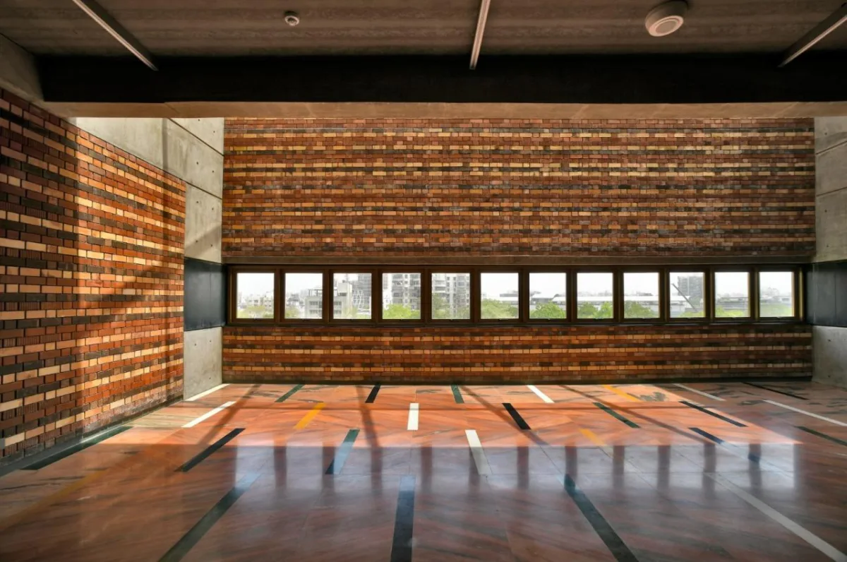 BIM建筑|艾哈迈达巴德大学中心 / Stephane Paumier Architects