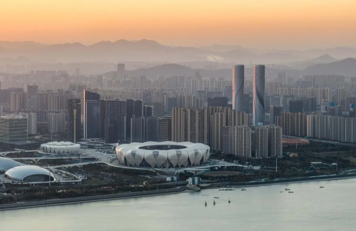 BIM建筑|钱江潮涌：杭州世茂智慧之门超高层城市综合体 / 姜平工作室