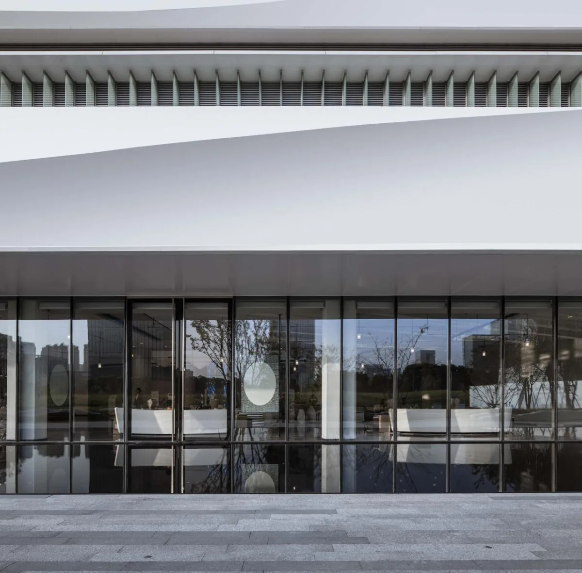 BIM建筑|钱江潮涌：杭州世茂智慧之门超高层城市综合体 / 姜平工作室