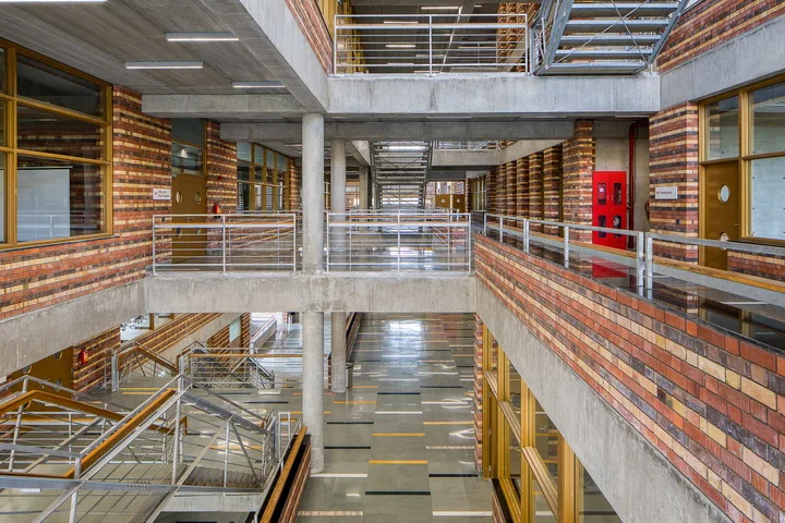 BIM建筑|艾哈迈达巴德大学中心 / Stephane Paumier Architects