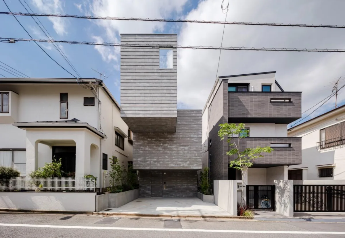 BIM建筑|错层悬挑结构，Shimouma住宅 / I.R.A.