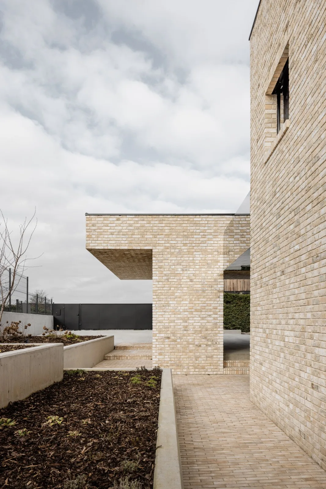 BIM建筑|独立住宅：砖房 ZáhorskéSady / ARCHITEKTI mikulaj & mikulajova