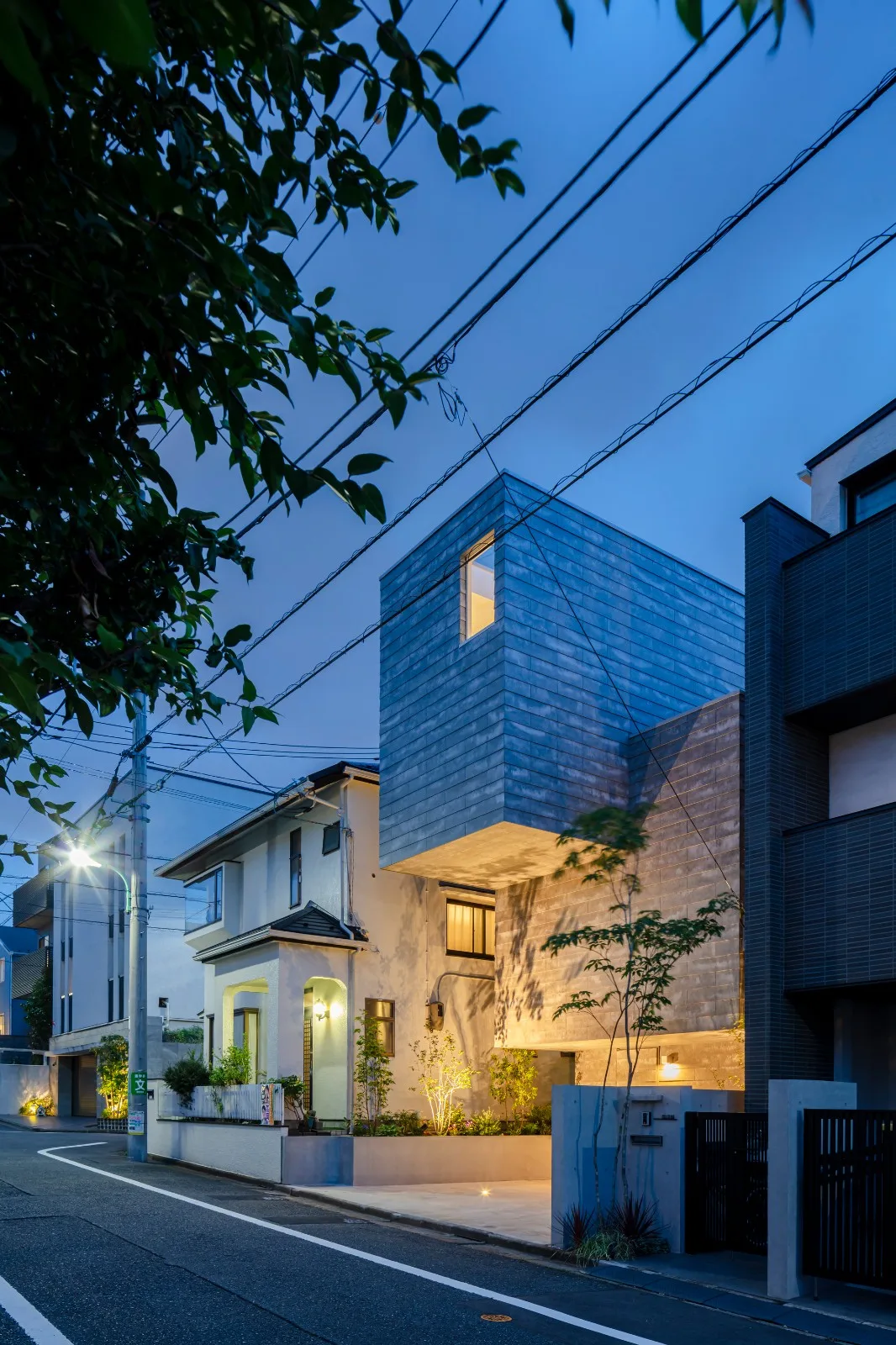 BIM建筑|错层悬挑结构，Shimouma住宅 / I.R.A.