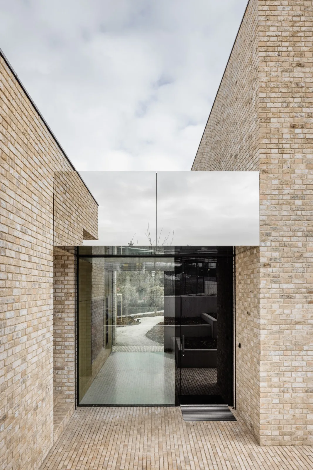 BIM建筑|独立住宅：砖房 ZáhorskéSady / ARCHITEKTI mikulaj & mikulajova