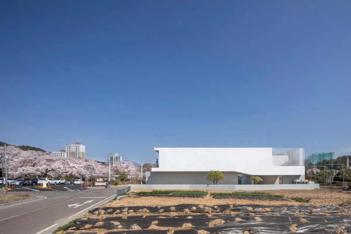 BIM建筑|Inalit 咖啡馆 / PLS Architects + Atelier MODS