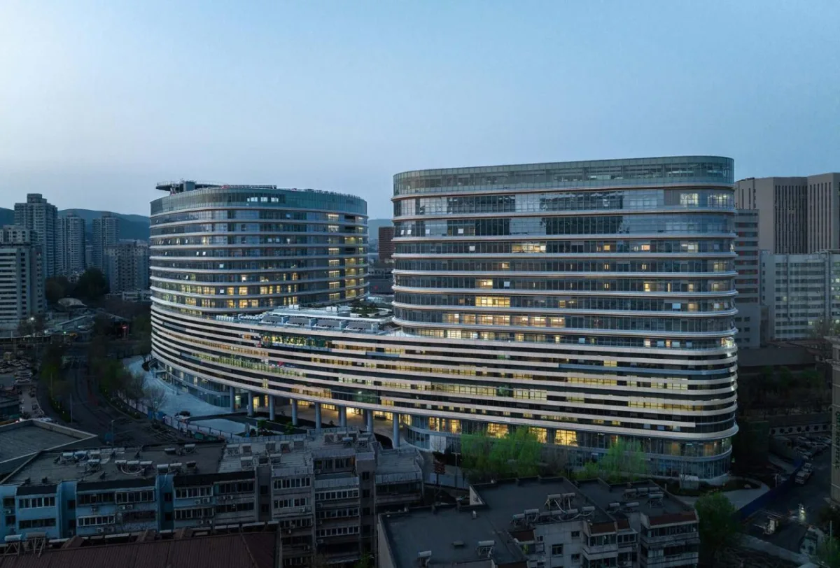 BIM建筑|山东大学齐鲁医院急诊综合楼 / 孟建民团队
