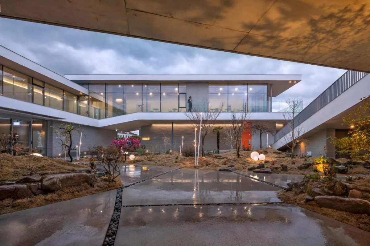 BIM建筑|Inalit 咖啡馆 / PLS Architects + Atelier MODS