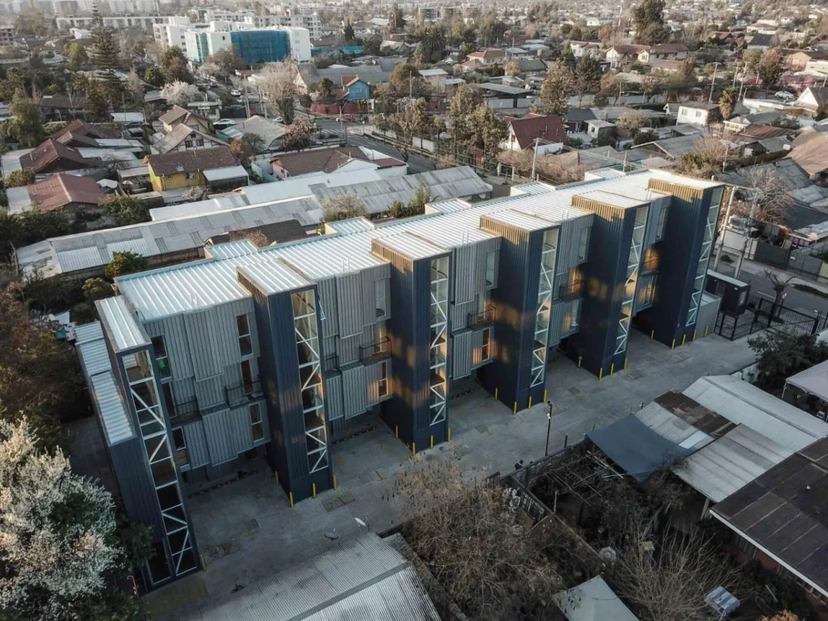 BIM建筑|集装箱宿舍 / Ian Hsü + Gabriel Rudolphy