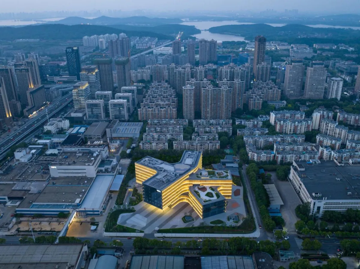BIM建筑|长飞光纤产业大楼 / Gensler