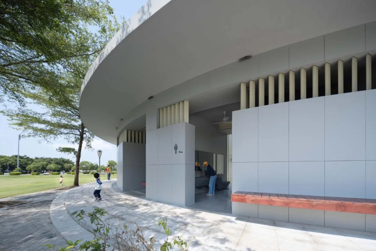 BIM建筑|深圳湾公园海风运动广场公厕设计 / CCDI 21设计工作室