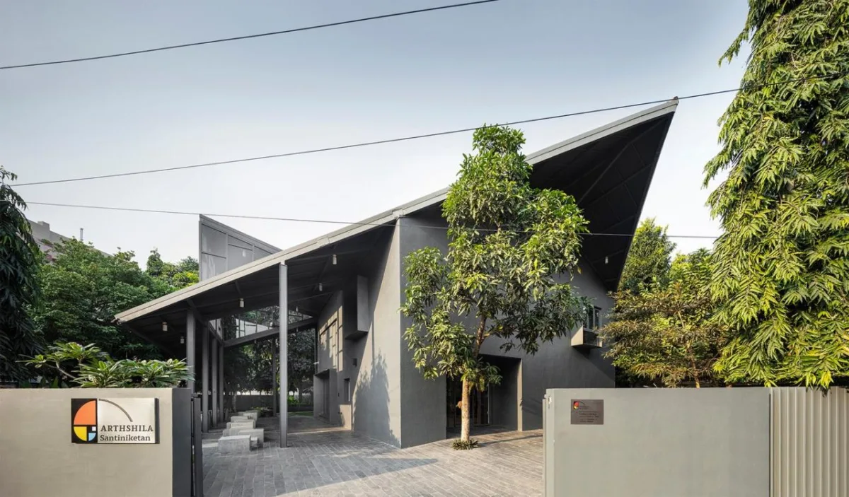 BIM建筑|Arthshila文化中心 – 文化适应及再利用私人基础设施 / Abin Design Studio