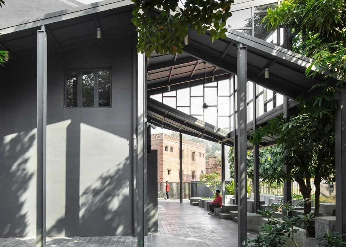BIM建筑|Arthshila文化中心 – 文化适应及再利用私人基础设施 / Abin Design Studio