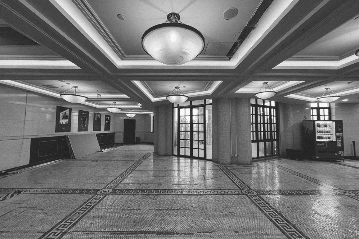 BIM建筑|微醺的夜上海: 一个剧场与酒吧的空间集合体 / 无定设计