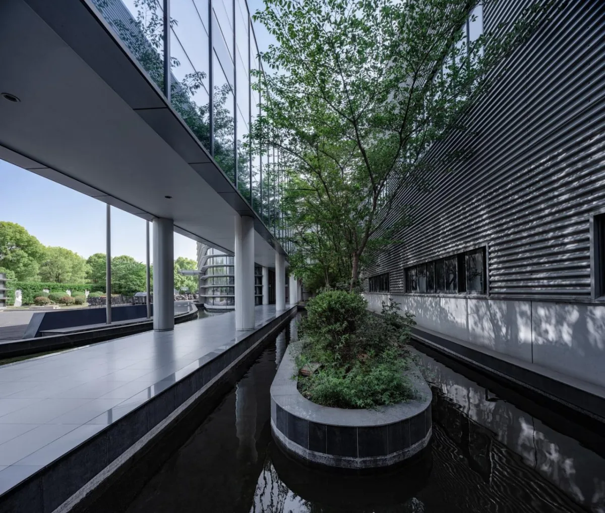 BIM建筑|苏南民营企业发展的建筑样本：航亚科技总部办公楼 / 米丈建筑