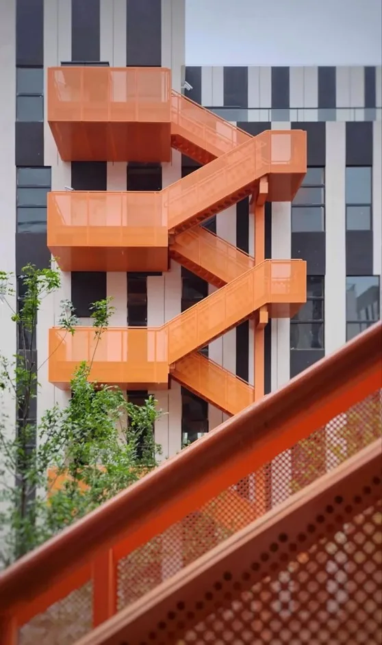 BIM建筑|跳动的色彩×微笑的曲线，园区建筑注入活力与情感：苏州新扬产业园 / FTA