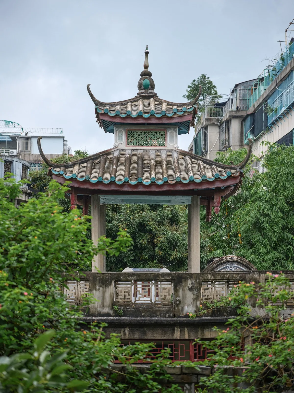 BIM建筑|潮州有熊酒店 / 以靠建筑
