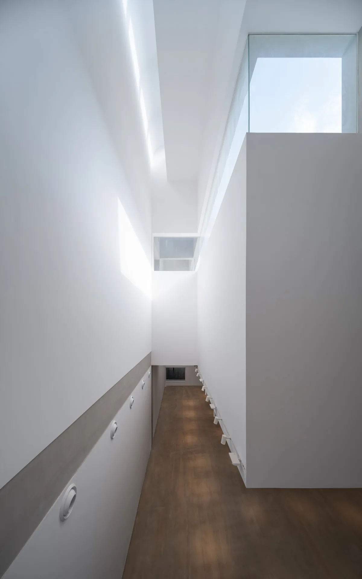 BIM建筑|掀开“白盒子”的美术馆：OCT当代艺术中心-B10馆 / URBANUS都市实践