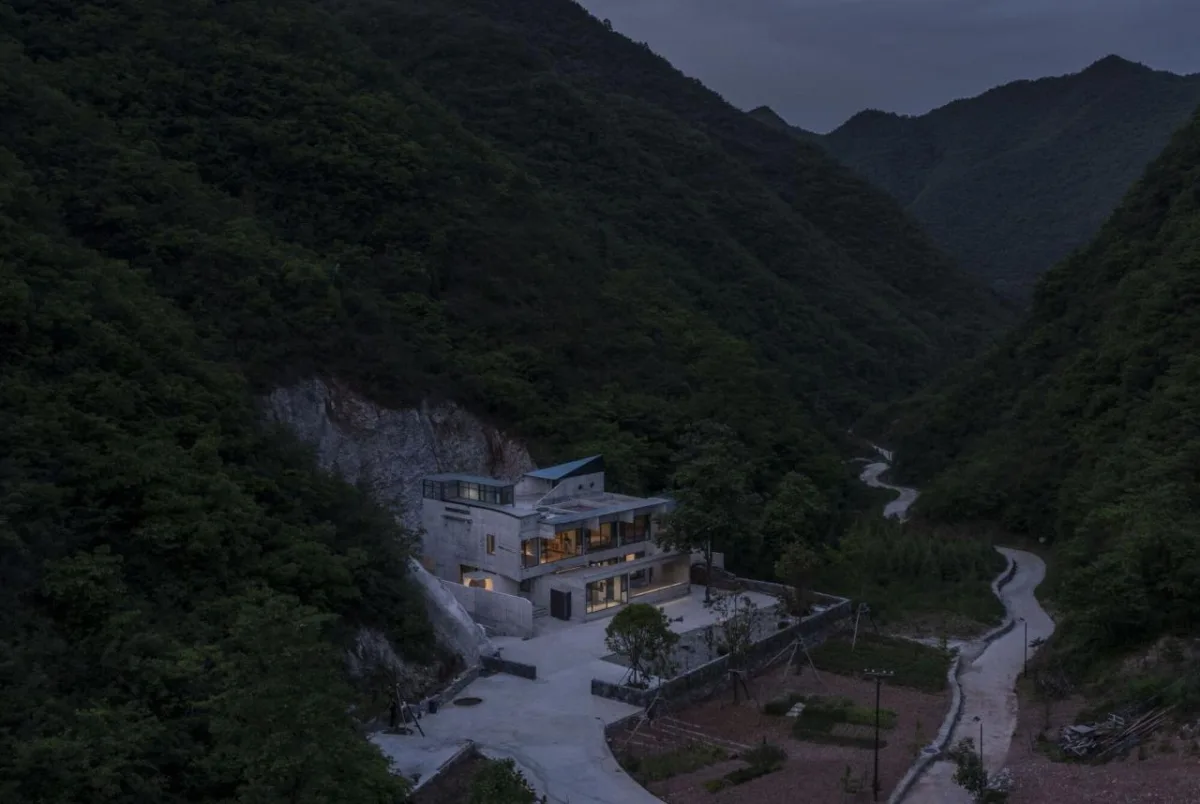 BIM建筑|崖之家 / 郦文曦建筑事务所