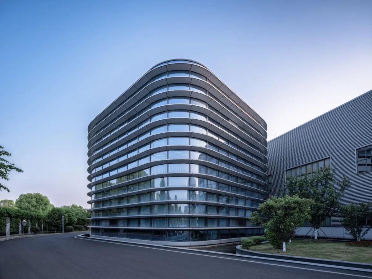 BIM建筑|苏南民营企业发展的建筑样本：航亚科技总部办公楼 / 米丈建筑