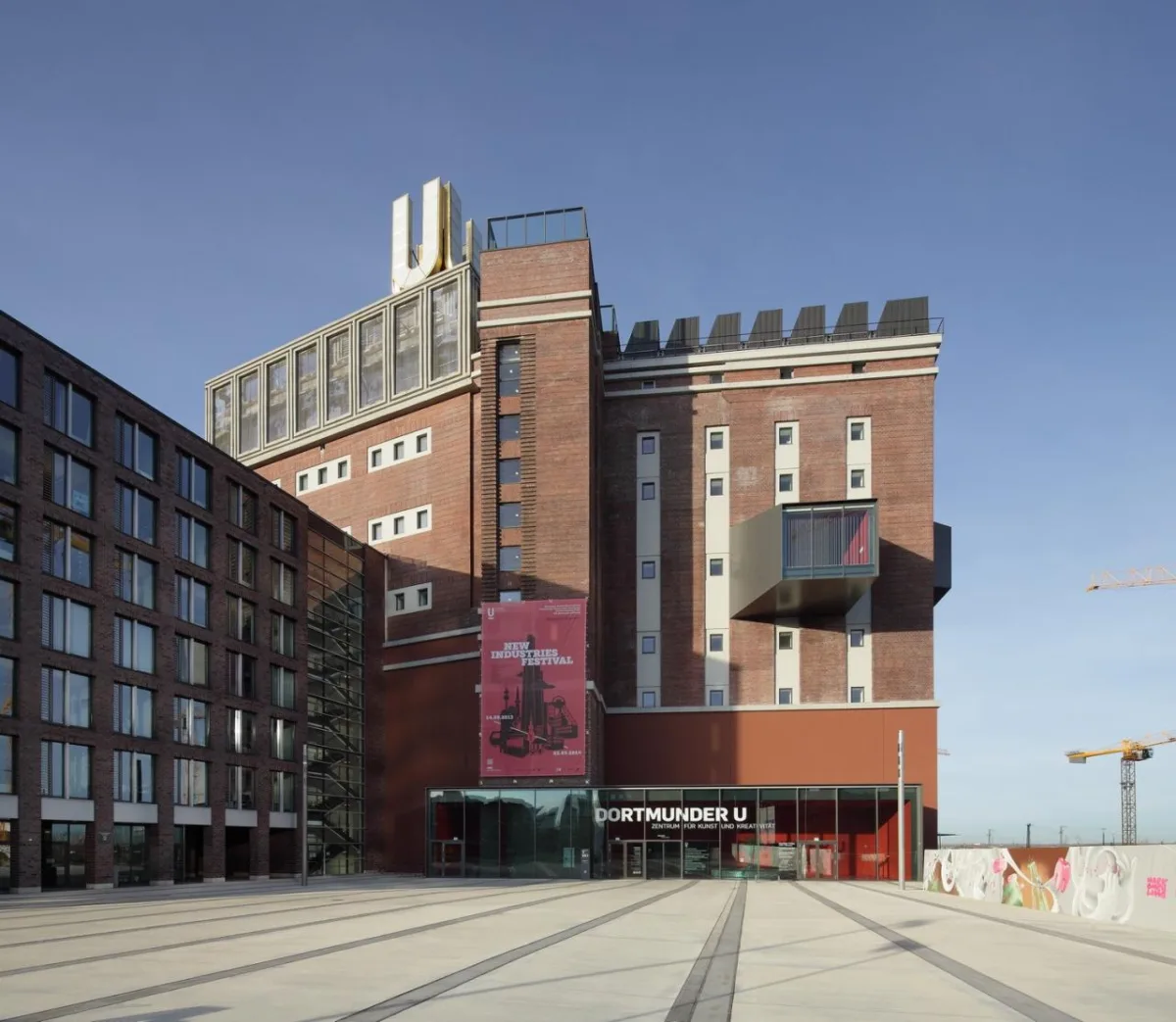 BIM建筑|德国多特蒙德U艺术创意中心及职业教育学园 / Gerber Architekten