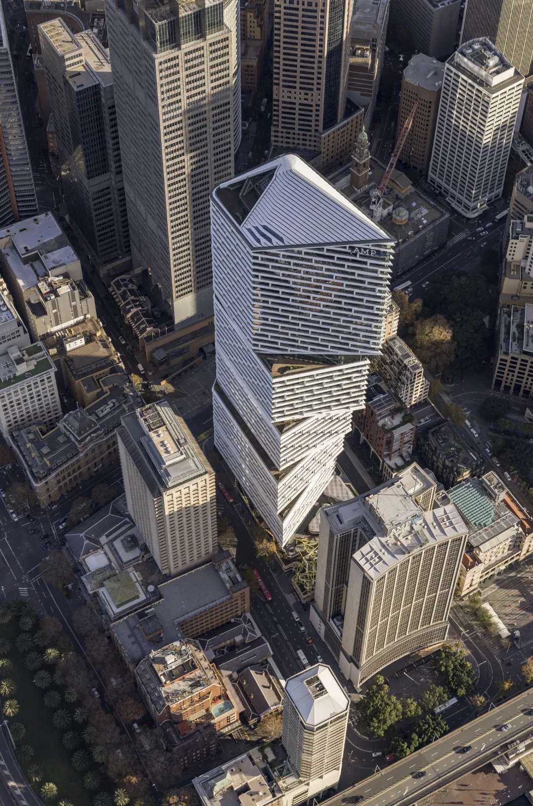 BIM建筑|首个塔楼改造 Quay Quarter，‘嫁接’新楼板 / 3XN