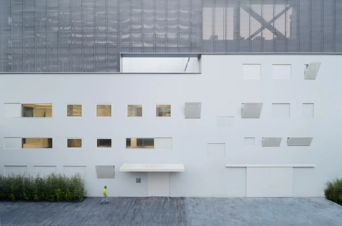 BIM建筑|掀开“白盒子”的美术馆：OCT当代艺术中心-B10馆 / URBANUS都市实践