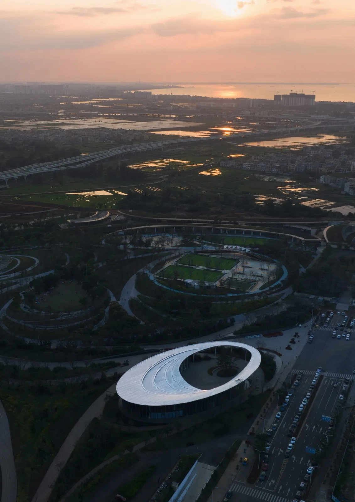 BIM建筑|海口西秀公园游客中心 / 慕达建筑