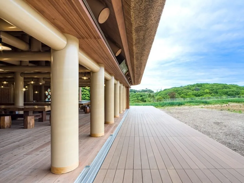 BIM建筑|坂茂设计茅草和纸板管农民餐厅