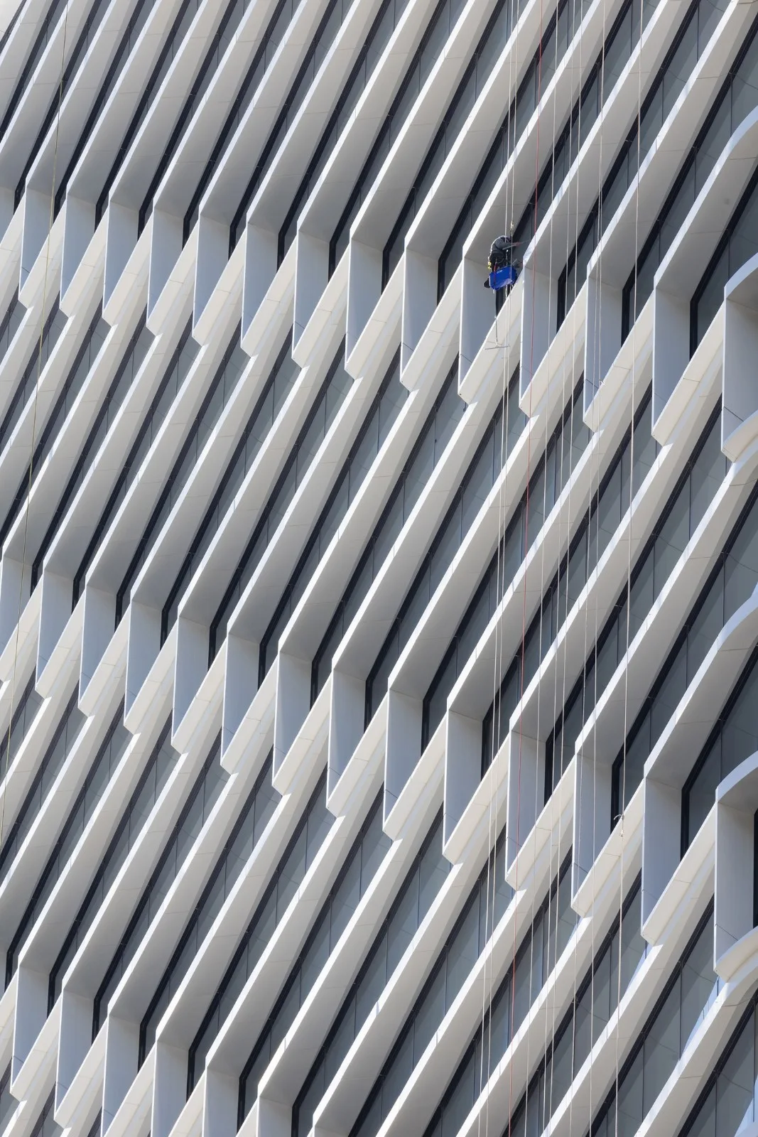 BIM建筑|首个塔楼改造 Quay Quarter，‘嫁接’新楼板 / 3XN