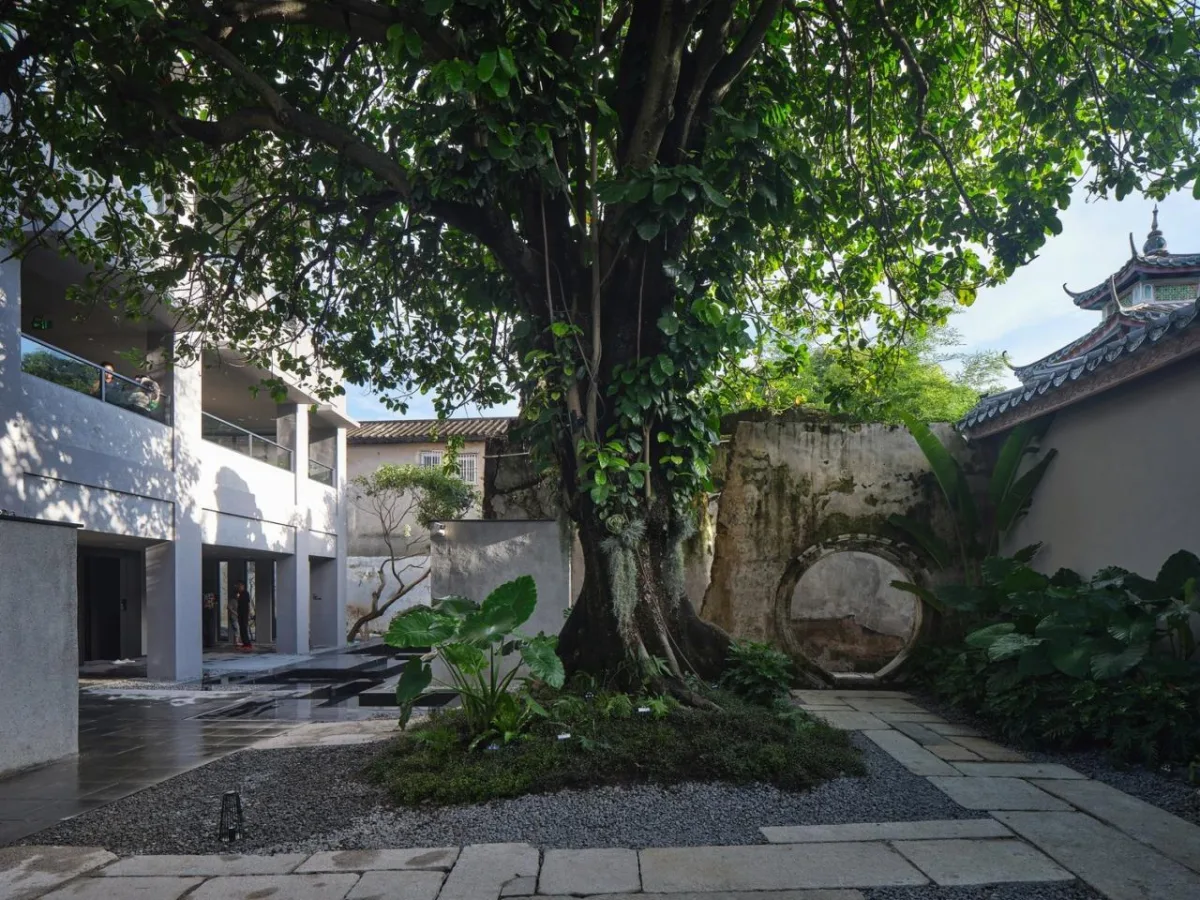 BIM建筑|潮州有熊酒店 / 以靠建筑