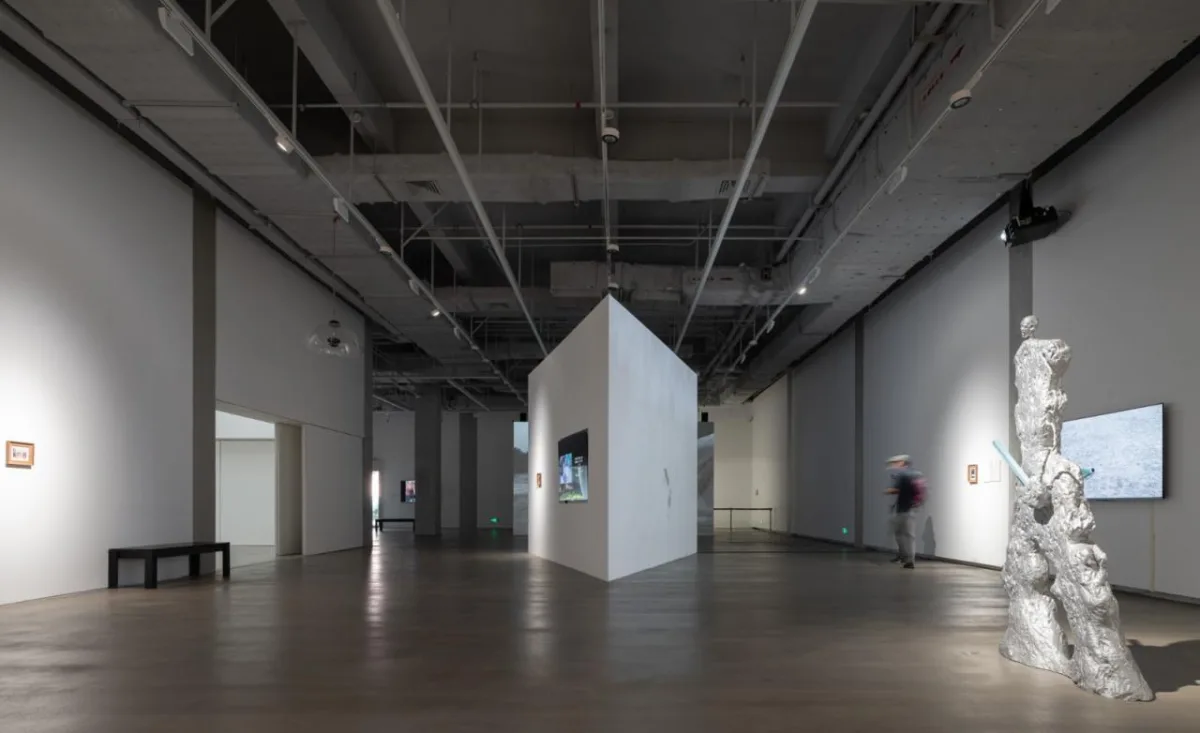 BIM建筑|掀开“白盒子”的美术馆：OCT当代艺术中心-B10馆 / URBANUS都市实践