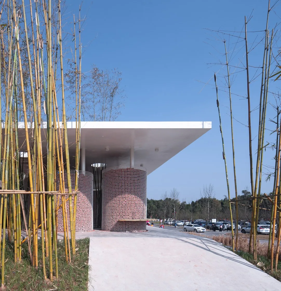 BIM建筑|竹影摇曳的无性别公共卫生间：安石卷厕 / 在行建筑