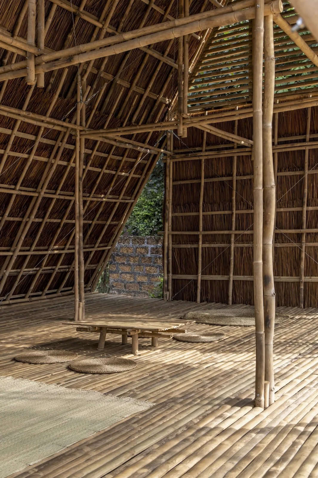 BIM建筑|适应气候变化，漂浮竹屋 / H&P Architects