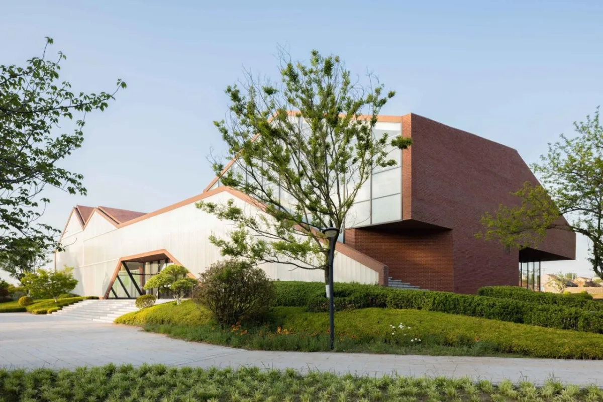 BIM建筑|雕琢乡村璞玉，静待尘尽光生：乡村振兴示范区项目展示中心 / 邹迎晞-袈蓝建筑