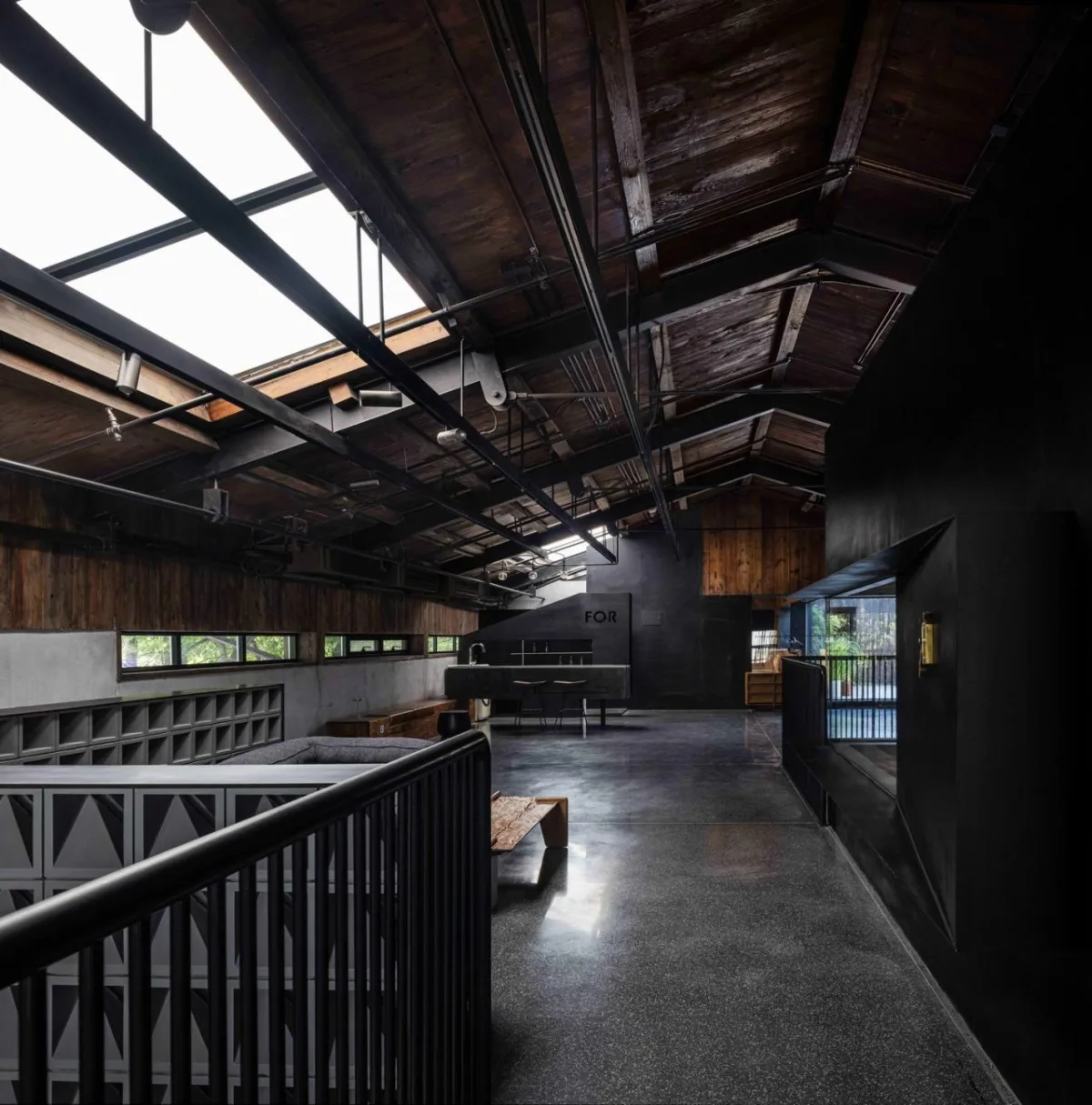 BIM建筑|虚怀若谷，犹如半仓：半仓，上海 / 本哲建筑