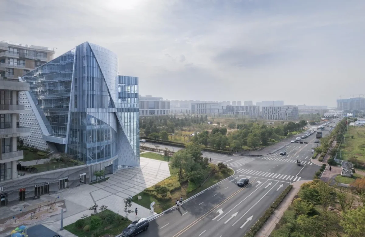 BIM建筑|OMC时尚发布中心 / 时境建筑