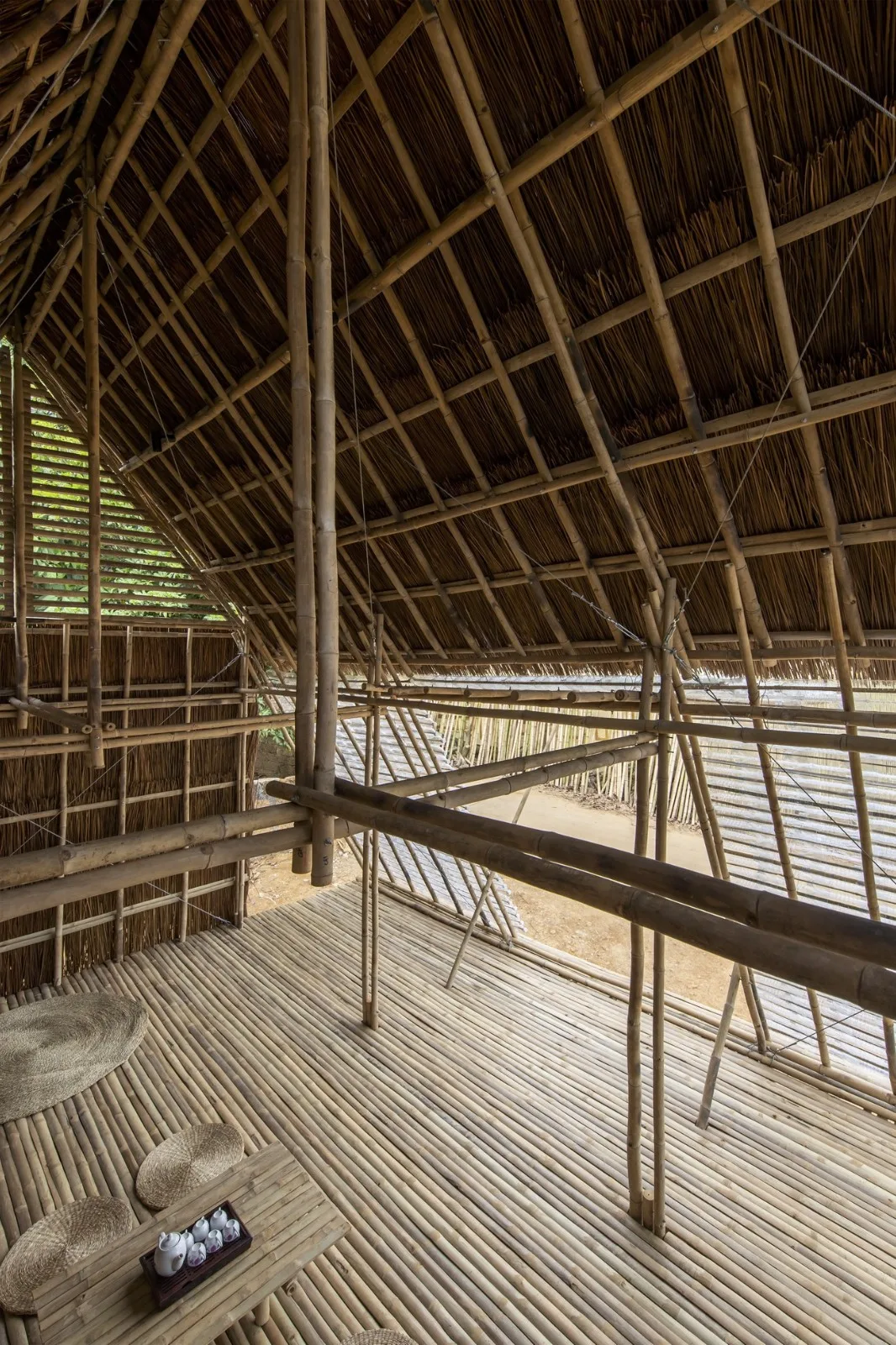 BIM建筑|适应气候变化，漂浮竹屋 / H&P Architects