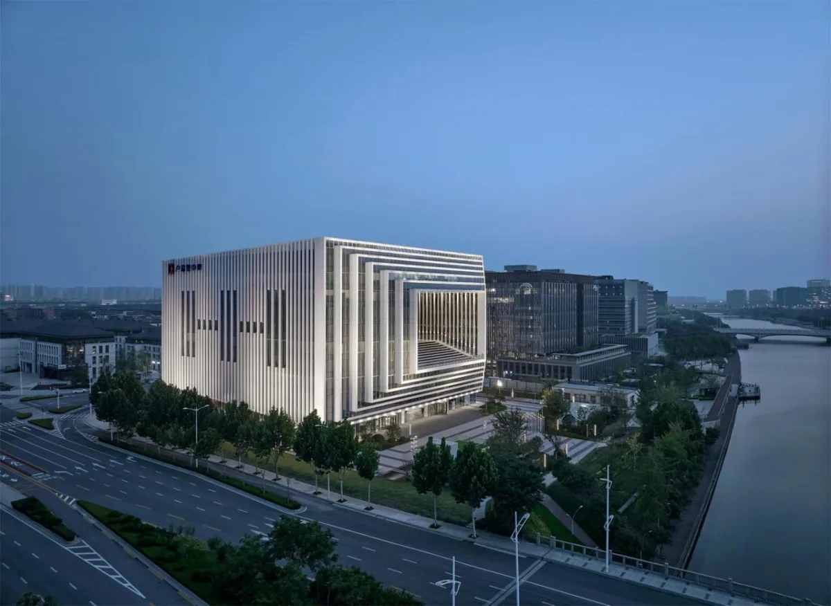 BIM建筑|时空之窗——龙湖国际中心 / 华都设计HDD