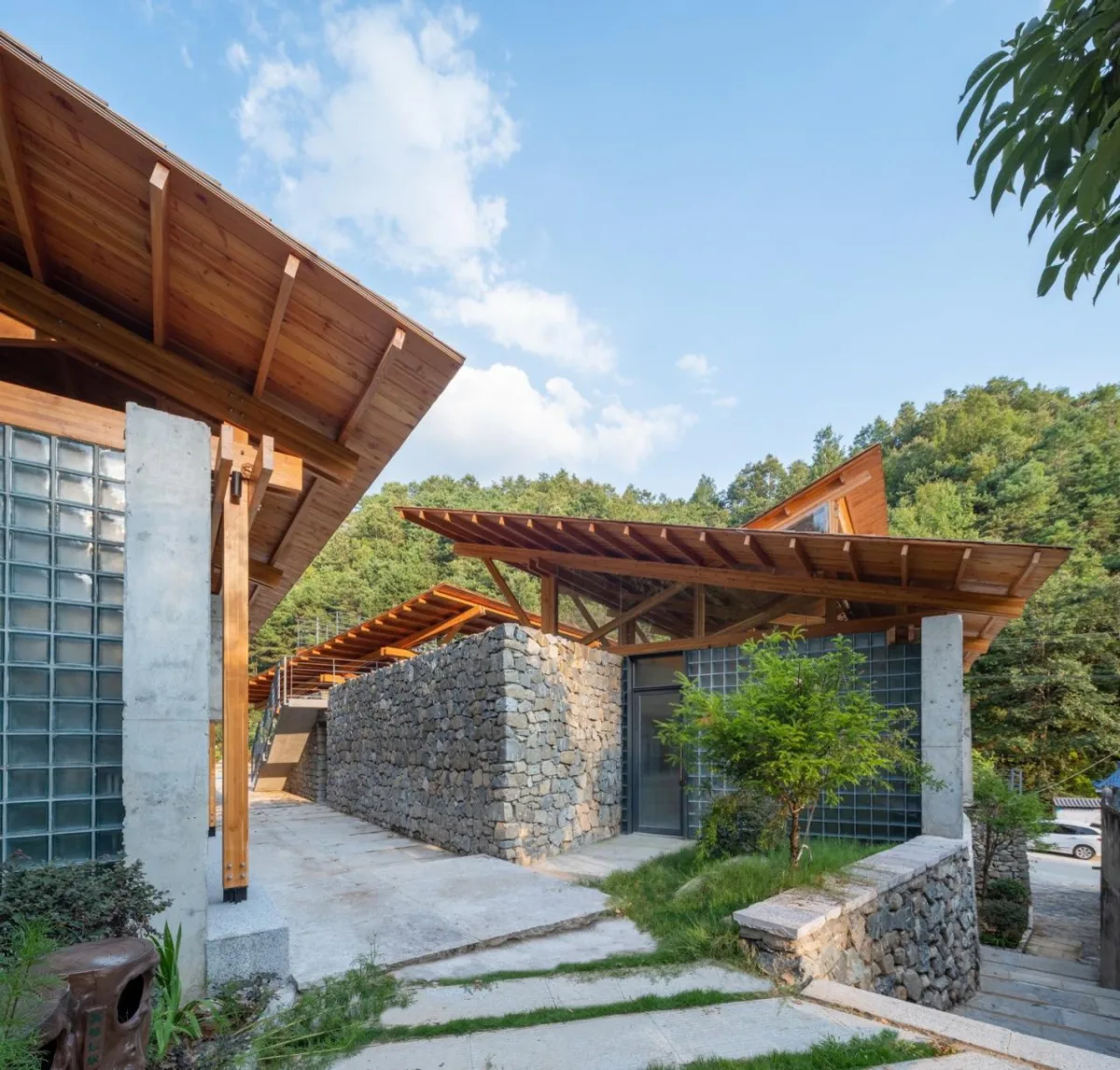 BIM建筑|留坝瓦窑沟多功能服务中心 / 尌林建筑设计事务所