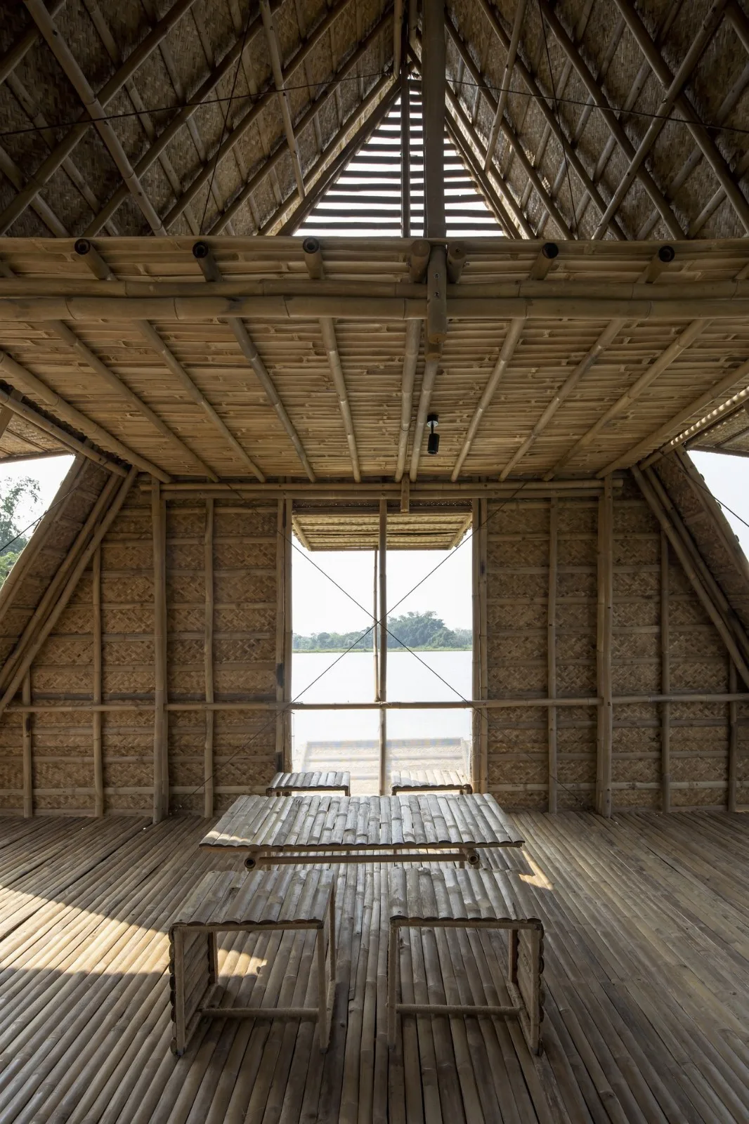 BIM建筑|适应气候变化，漂浮竹屋 / H&P Architects