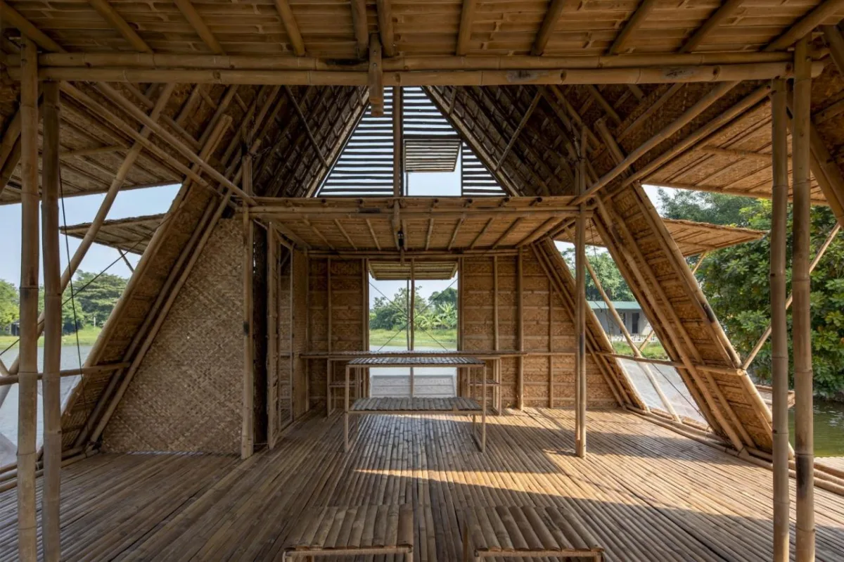 BIM建筑|适应气候变化，漂浮竹屋 / H&P Architects